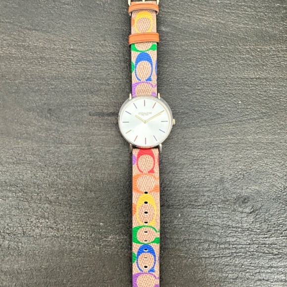 Coach Women’s Perry Watch – Multicolor Canvas Strap – 36mm - Picture 4 of 6